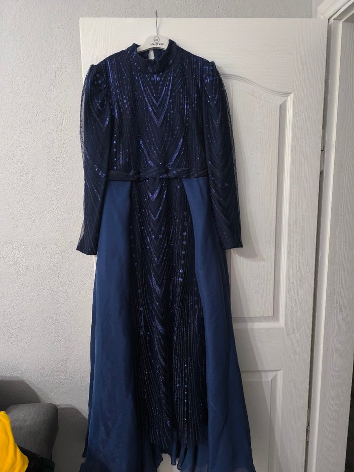 Lacivert İşlemeli Uzun Kollu Abiye Elbise - Görsel 4