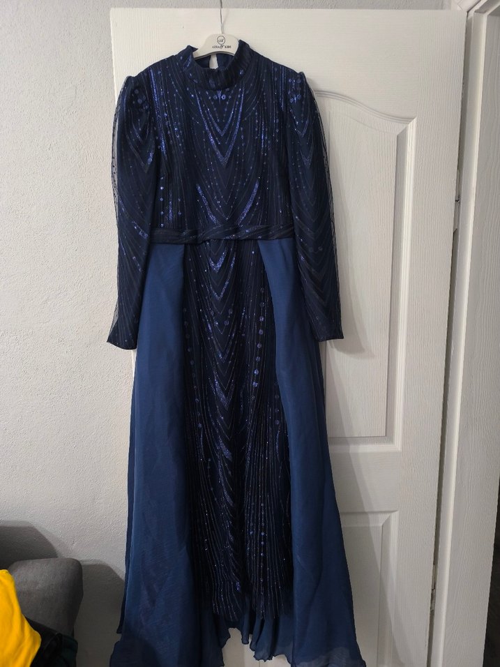 Lacivert İşlemeli Uzun Kollu Abiye Elbise - Görsel 3