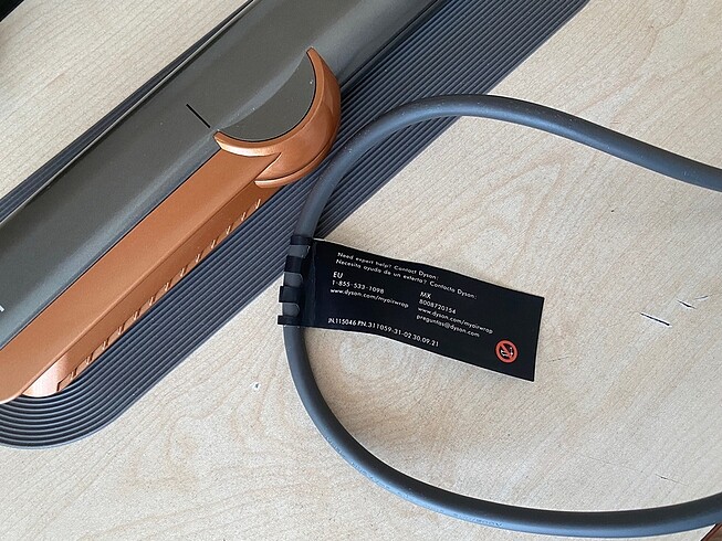 Dyson Dyson Airstrait
