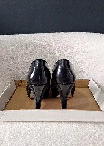 Siyah Yılan Desenli Dantel Detaylı Platform Topuklu - Görsel 3