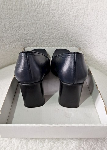 Klasik Kadın Mavi Topuklu Ayakkabı - Görsel 4