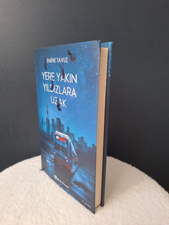 Yere Yakın Yıldızlara Uzak - Emine Tavuz - Görsel 3