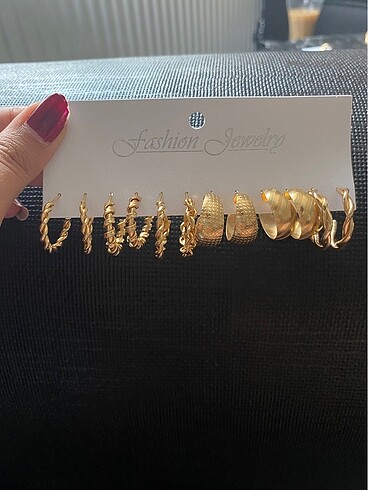 Diğer Gold küpe set
