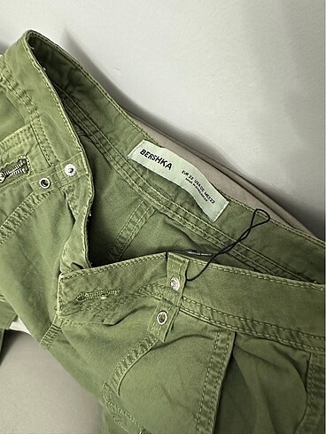 Bershka Bershka yeşil kargo pantolon