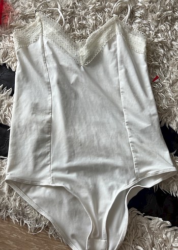 Beyaz Dantel Detaylı Midi Kadın Bodysuit