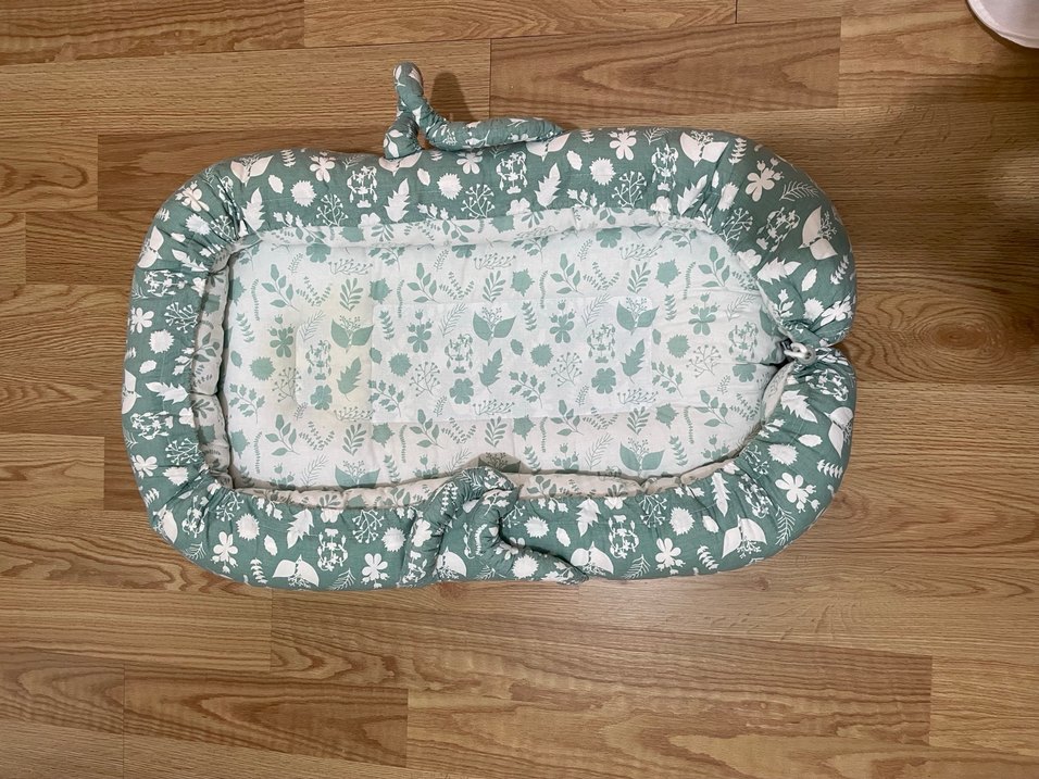 Pastel Yeşil Desenli Bebek Reflü Yatağı - Görsel 2