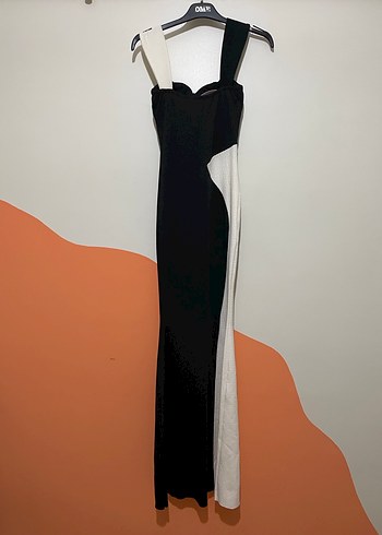 Siyah Beyaz Uzun Elbise - Görsel 3