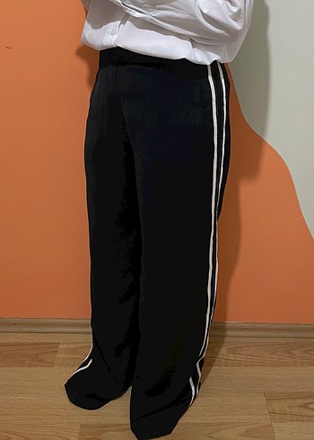 Beyaz Şeritli Kadın Siyah Kumaş Pantolon - Görsel 5