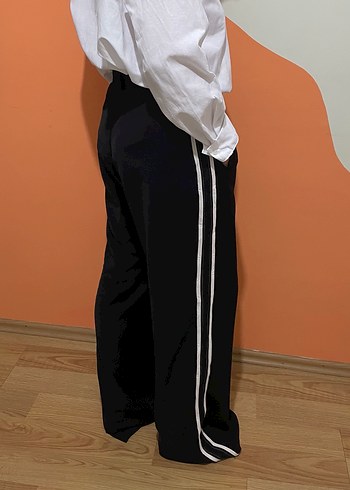 Beyaz Şeritli Kadın Siyah Kumaş Pantolon - Görsel 5