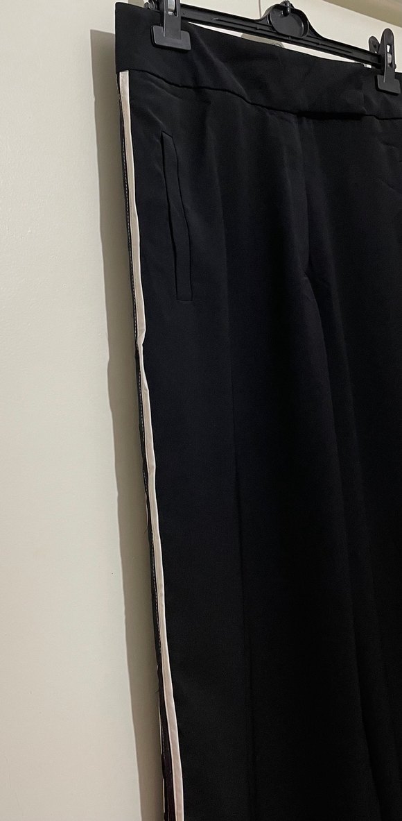 Beyaz Şeritli Kadın Siyah Kumaş Pantolon - Görsel 2