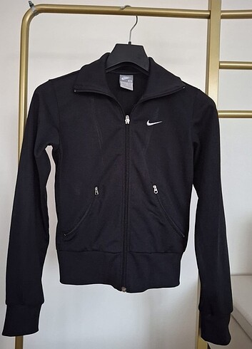 Nike marka siyah renkli eşofman üstü 
