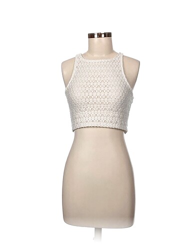 Pull and Bear T-shirt %70 İndirimli.