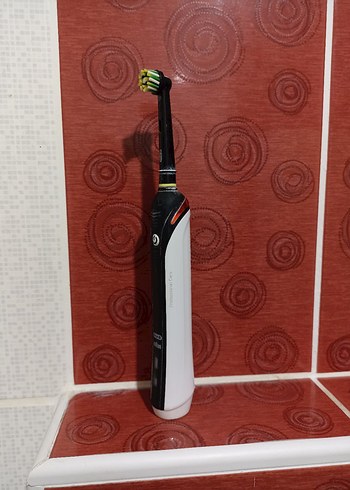 Braun Beyaz Elektrikli Diş Fırçası