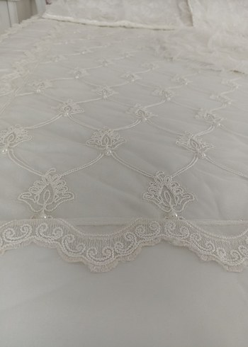 Nakışlı incili Beyaz Yatak Örtüsü - Görsel 4
