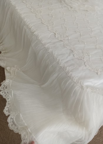 Nakışlı incili Beyaz Yatak Örtüsü - Görsel 6