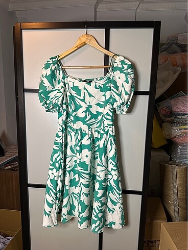 LCW balon kollu elbise - Görsel 6