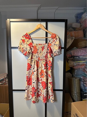 Çiçekli Orta Boy Elbise - Görsel 4