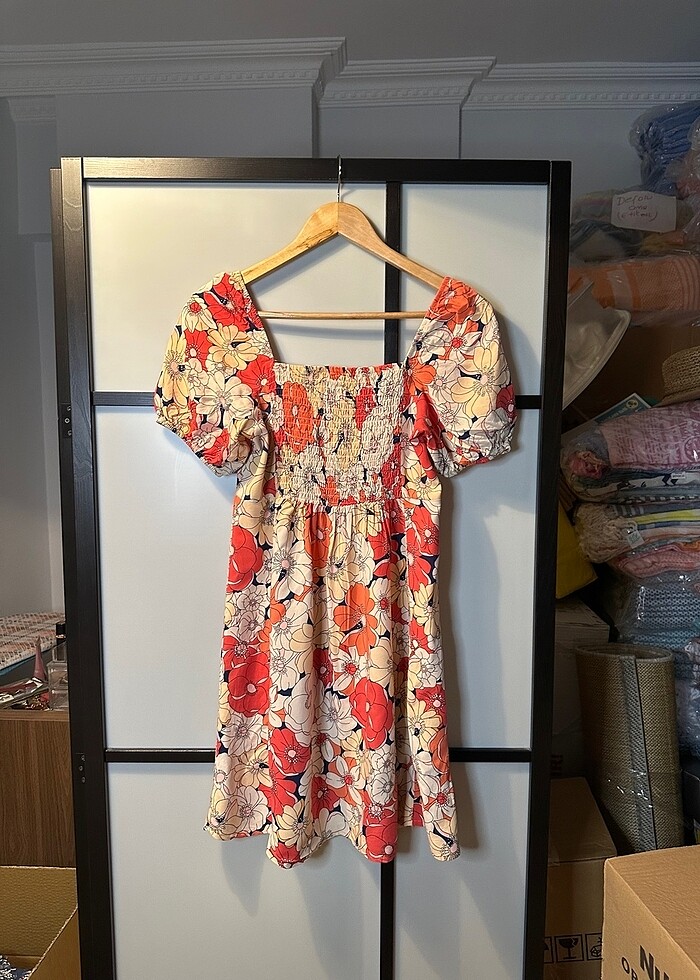 Çiçekli Orta Boy Elbise - Görsel 4