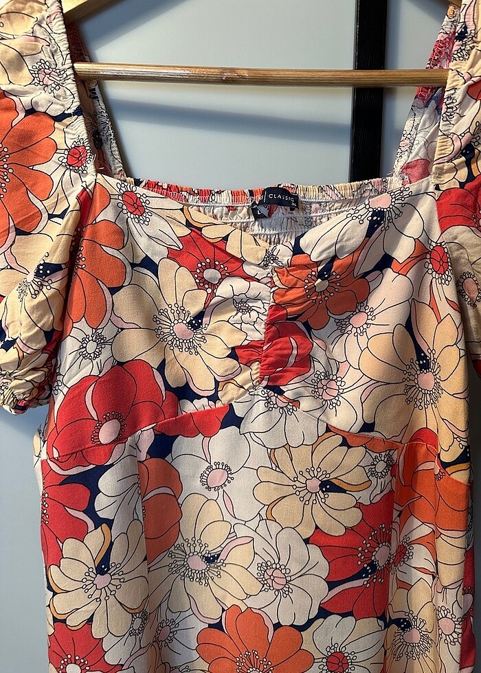 Çiçekli Orta Boy Elbise - Görsel 2