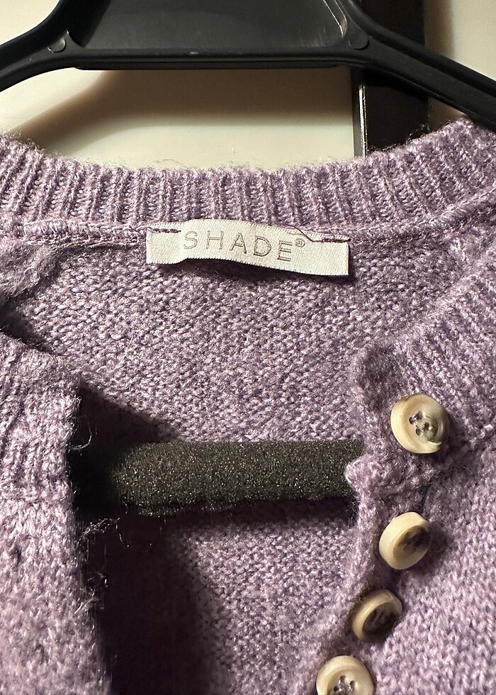 Önü düğmeli mor kazak - Görsel 3