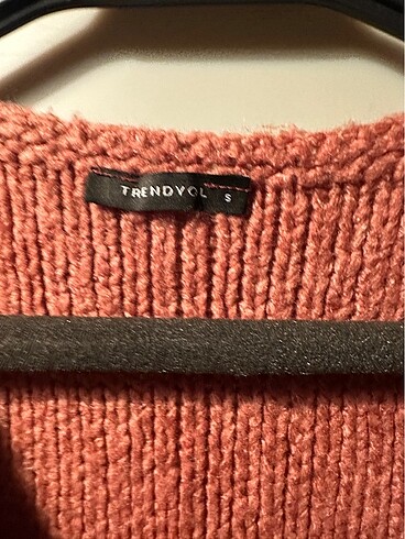 V yakalı kazak - Görsel 3