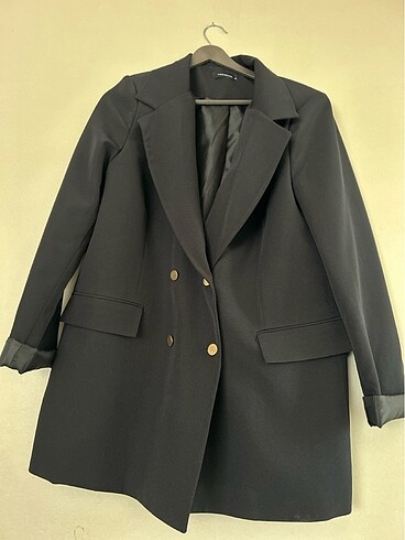 Gold düğmeli blazer ceket