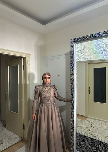 42 Beden Nakış Detaylı Uzun Bej Abiye Elbise