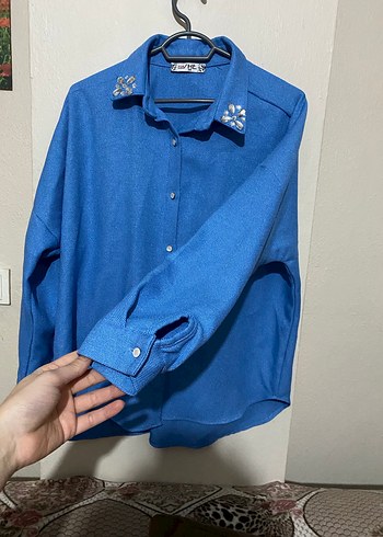 Düğmeli Mavi Kadın Gömlek - Görsel 3