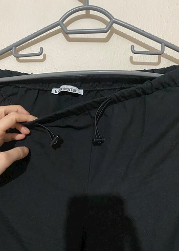 Kadın Siyah Kemerli Rahat Kesim Pantolon - Görsel 3