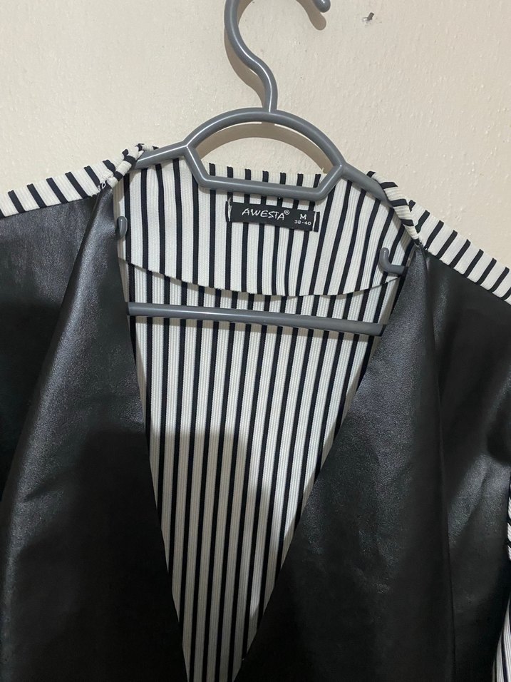 Siyah Zebra Desenli Deri Uzun Kadın Kaban - Görsel 2