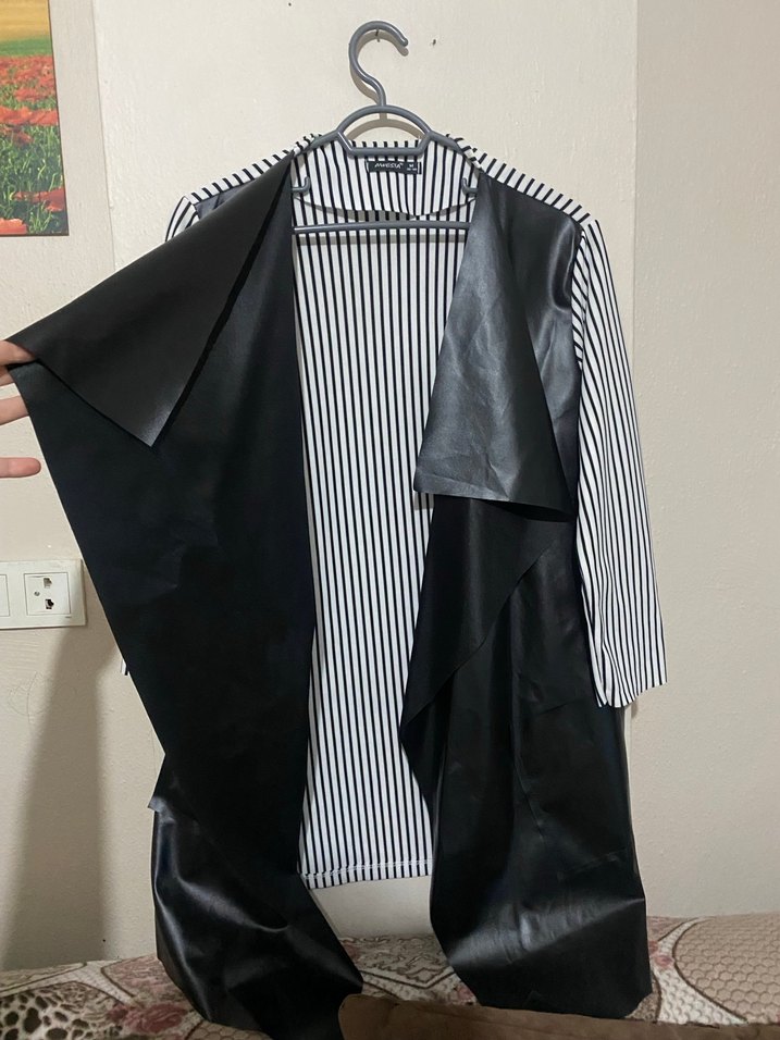 Siyah Zebra Desenli Deri Uzun Kadın Kaban - Görsel 3