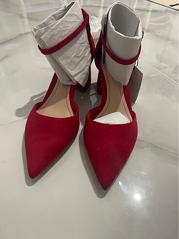 Bershka Kısa topuk stiletto