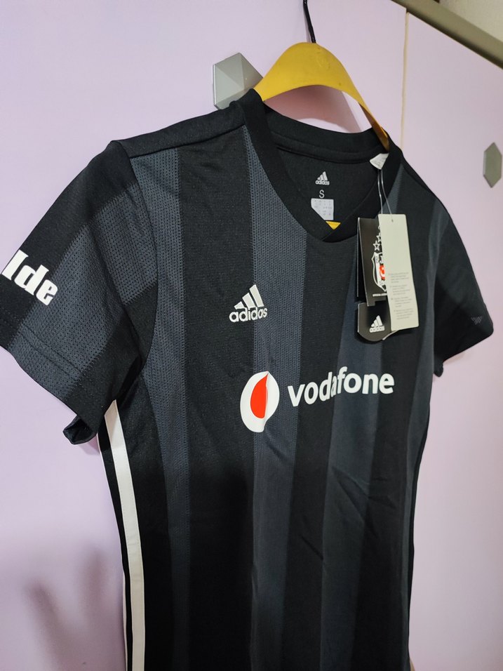 Beşiktaş Kadın Forma - Görsel 3