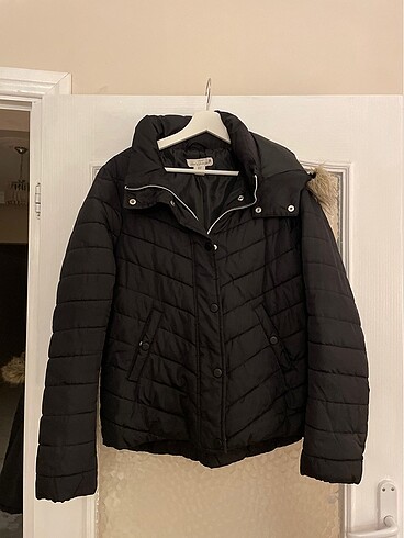 H&M Mont