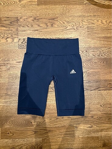 Adidas şort