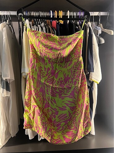 Bershka straplez mini elbise