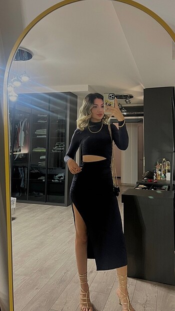 xs Beden Zara yırtmaçlı elbise. New arrivals