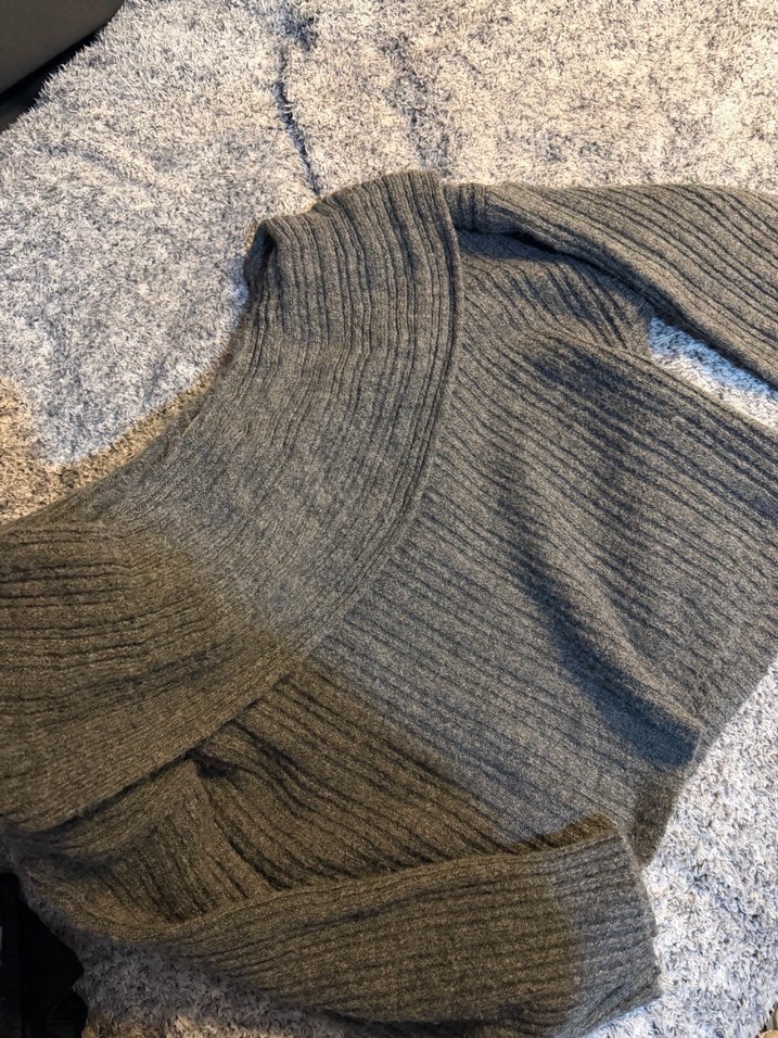 Gri Kadın Triko Kayık Yaka Kazak - Görsel 3