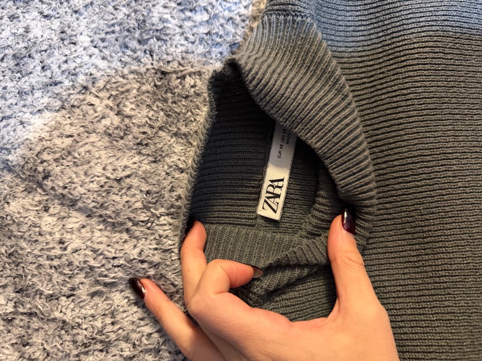 Gri Kısa Kollu Boğazlı Triko Kazak - Görsel 2