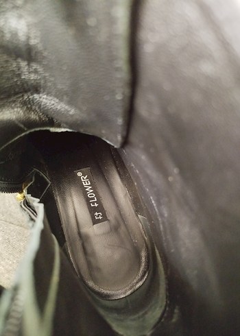 Kilitli Siyah Deri Goth Kadın Bot - Görsel 7