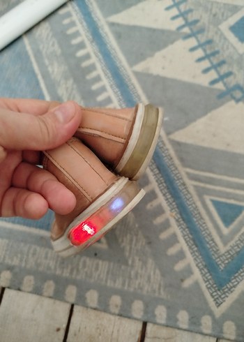 Kız Çocuk Bej Cırtcırtlı Spor Ayakkabı - Görsel 2