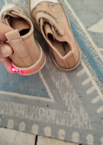 Kız Çocuk Bej Cırtcırtlı Spor Ayakkabı - Görsel 3