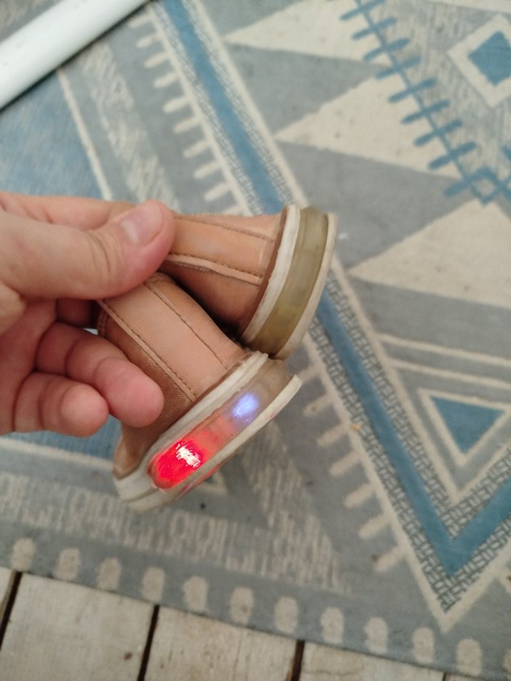 Kız Çocuk Bej Cırtcırtlı Spor Ayakkabı - Görsel 2