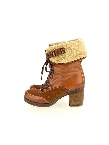 Vintage Love Bot %70 İndirimli.