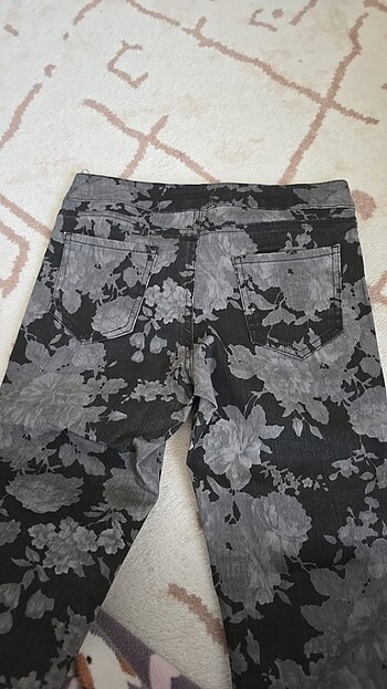 xs Beden siyah Renk Siyah çiçekli jean kot 