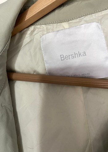 Bershka Yeşil Uzun Keten Kadın Trençkot