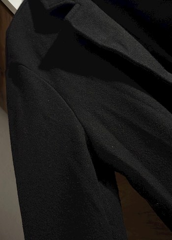 Siyah Uzun Kaban - Görsel 2