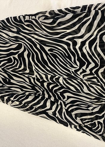 Kadın Siyah Pilili Zebra Desenli etek - Görsel 2