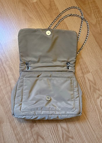 Gri Zincir Detaylı Kadın Omuz Çantası - Görsel 2