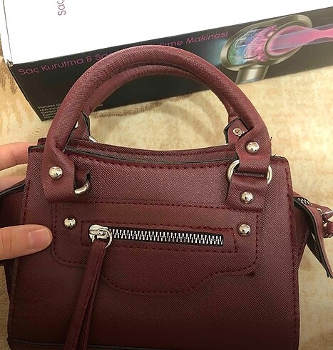 Bordo Omuz ve el çantası